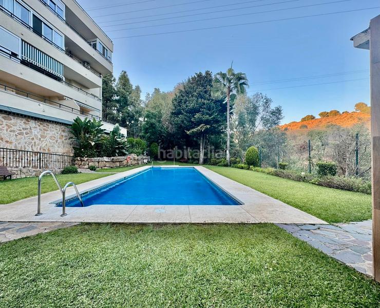 Foto 143963f3-1a44-4e9a-9cd6-56cc07cd5927. Planta baixa amb xemeneia aparcament piscina a Calahonda Mijas