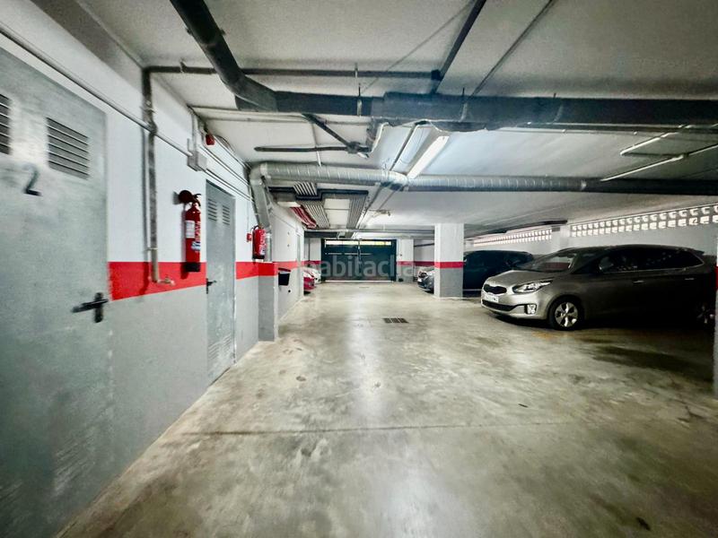 Foto 325b9626-1d76-4c2a-8836-dfa36976f959. Planta baixa amb xemeneia aparcament piscina a Calahonda Mijas