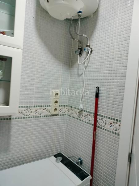 Foto ad2dcc91-508d-4936-9d89-110c543bc0fe. Estudio magnífico estudio reformado, piscina y parking comunitario en Benalmádena