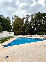 Appartamento in Torreblanca del Sol. Magnífico piso con terraza, piscina y parking comunitario