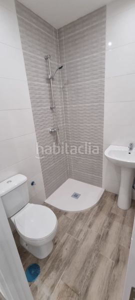 Foto 2339dfb2-8f9b-463e-b2e2-f1fd566f0b35. Estudi a Calvario Torremolinos