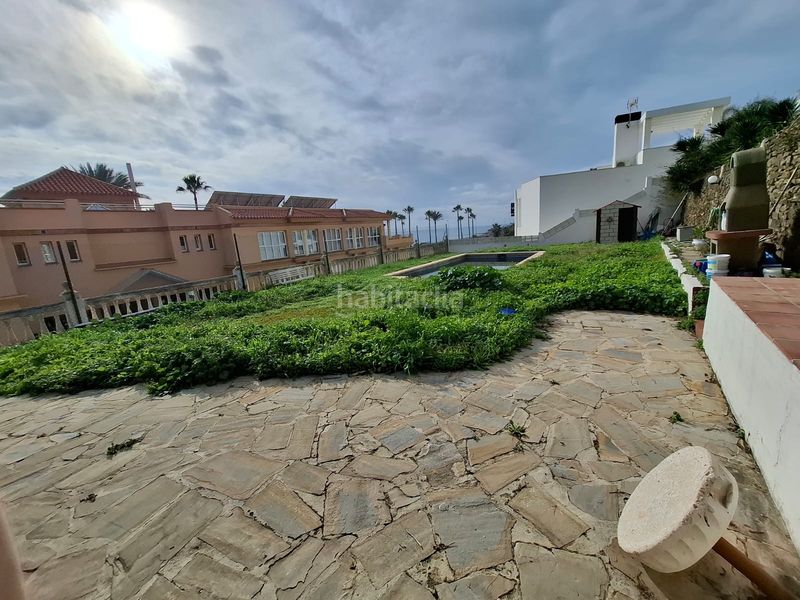 Foto d39b977d-969d-45b6-a83c-7e789c7c8323. Xalet amb xemeneia aparcament piscina a El Faro de Calaburra - Chaparral Mijas