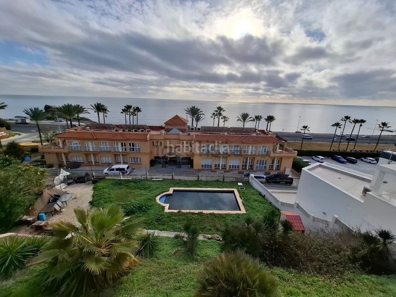 Foto e0668fe2-878b-4682-81fb-814925921325. Xalet amb xemeneia aparcament piscina a El Faro de Calaburra - Chaparral Mijas
