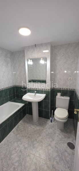 Foto c98ddd24-7f9f-4737-ba6f-c5483f9bbfa7. Planta baixa amb aparcament piscina a Centro Mijas