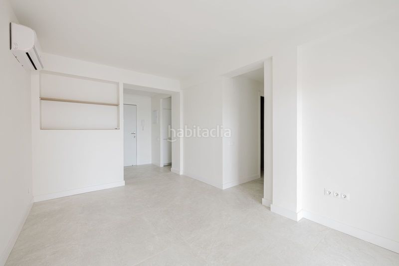 Foto dcd12f20-2085-4e1e-b212-f20b939e2953. Pis a Loma de los Riscos Torremolinos