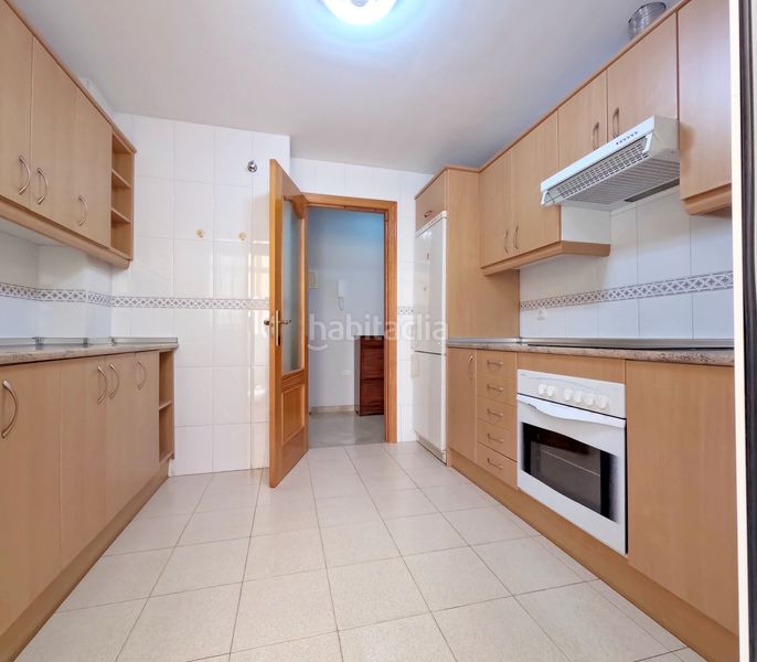Foto 002ea3c2-0a5d-4e21-9026-d3c75074786e. Pis amb aparcament piscina a Los Boliches Fuengirola