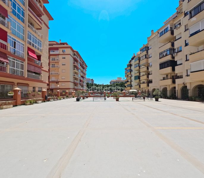 Foto a77faa1f-cb9d-4fa1-94a3-81396c5397a8. Pis amb aparcament piscina a Los Boliches Fuengirola