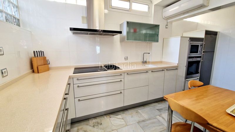 Foto 6fd8a524-9d0b-4103-911d-a36866fe32b1. Casa adosada magnífico adosado reformado golf, con terraza y 2 plazas de parking en Mijas