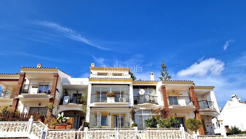 Foto 83c33e4d-f868-4deb-a065-44bf5d006843. Casa adosada magnífico adosado reformado golf, con terraza y 2 plazas de parking en Mijas