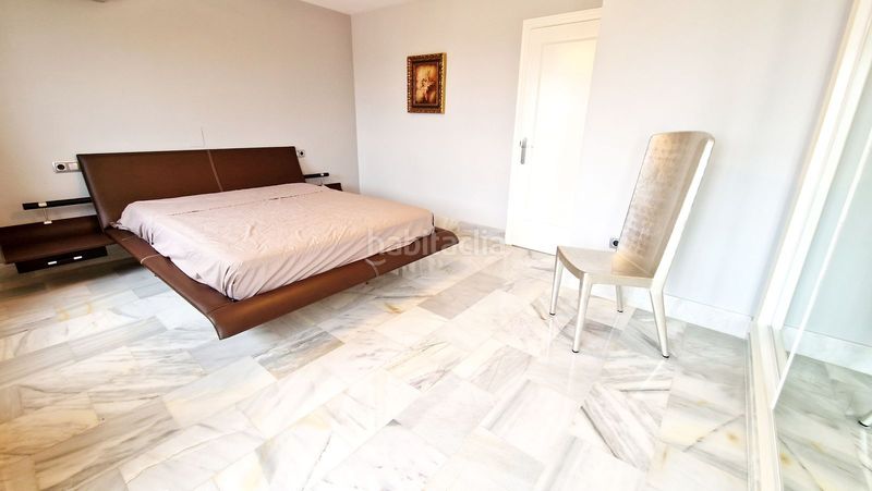Foto b52a662c-0eaa-4455-82ab-abf778e48413. Casa adosada magnífico adosado reformado golf, con terraza y 2 plazas de parking en Mijas
