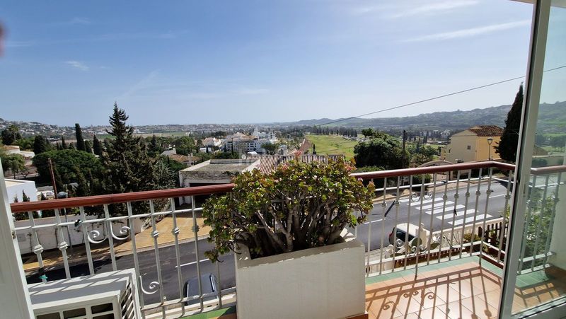 Foto d378b60a-39ae-43d5-a639-07210dd5a23e. Casa adosada magnífico adosado reformado golf, con terraza y 2 plazas de parking en Mijas