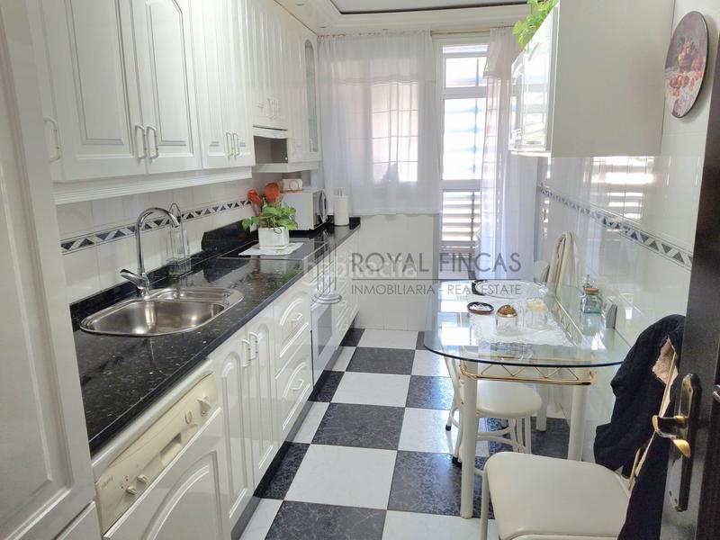 Foto 203e3d51-1417-42bb-aace-31b80bd776aa. Appartamento in calle jacinto benavente 1 in Ricardo Soriano Marbella