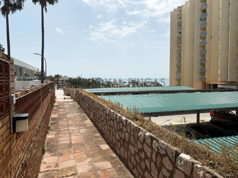 Foto 0666cd5a-0e8d-4ceb-a576-8424c7222f0a. Appartamento con piscina in Puerto Marina Benalmádena