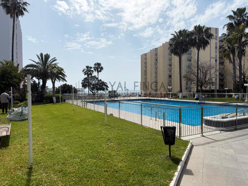 Foto f312ac0f-ae67-422a-8385-307060cb5b06. Appartamento con piscina in Puerto Marina Benalmádena