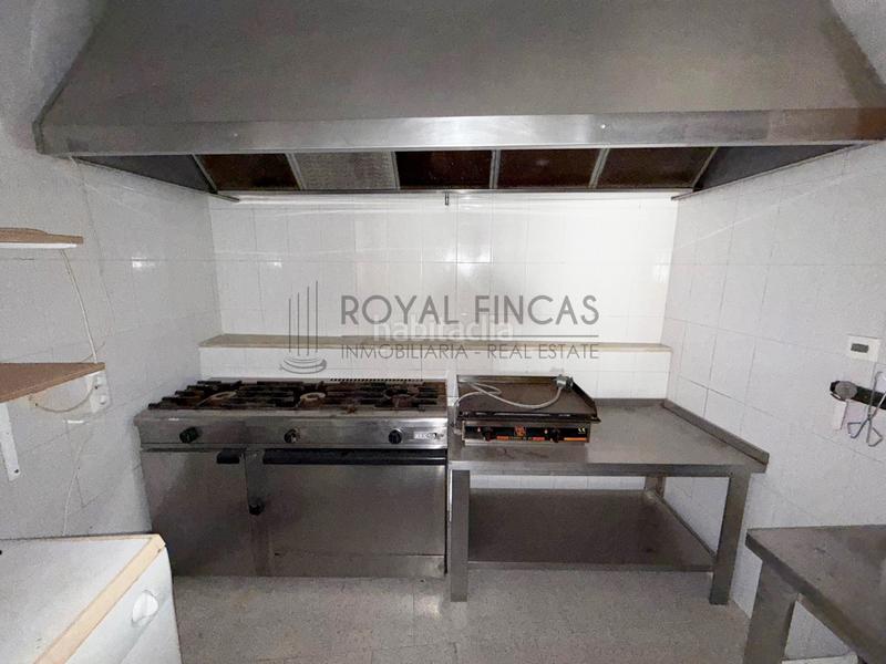 Foto b6402f63-600b-451d-b763-2c9996f49697. Alquiler local comercial en avenida las palmeras 162 en Benalmádena