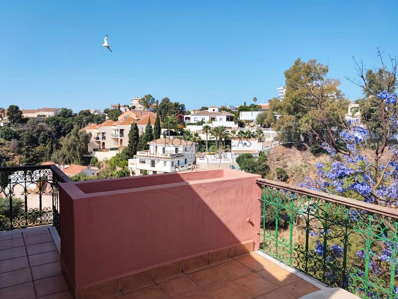 Foto 50a35eb5-3408-4718-b265-002a6060bf37. Penthouse in calle las dalias 8b in Torreblanca del Sol Fuengirola