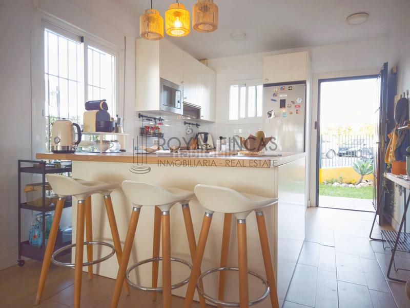 Foto 0abbacd3-5c06-4334-9872-4b71933d3d4e. Ground floor with pool in El Faro de Calaburra - Chaparral Mijas