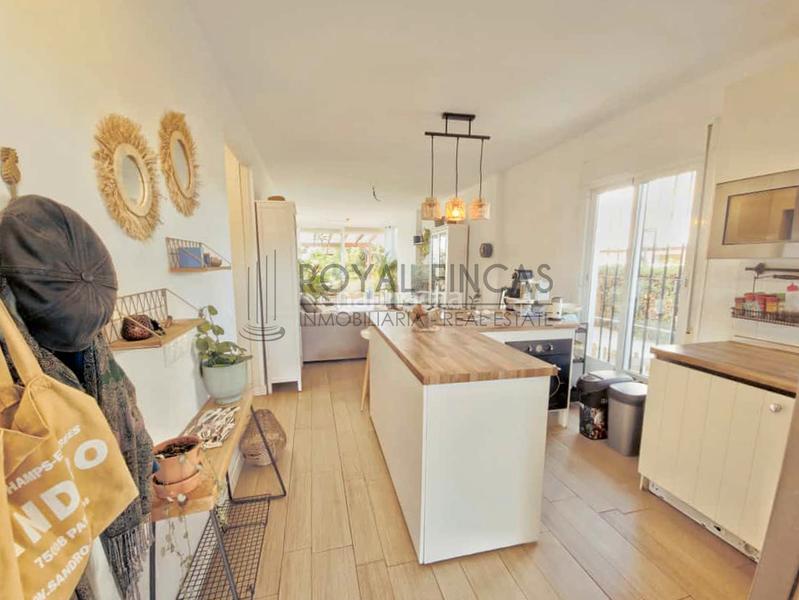 Foto a4e91920-b0a7-4beb-b107-ec894c09dd59. Ground floor with pool in El Faro de Calaburra - Chaparral Mijas