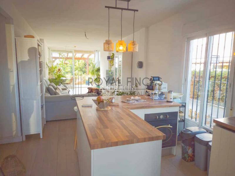 Foto b5d435bb-c608-457f-9b0b-0cf8cb4ec2c2. Ground floor with pool in El Faro de Calaburra - Chaparral Mijas