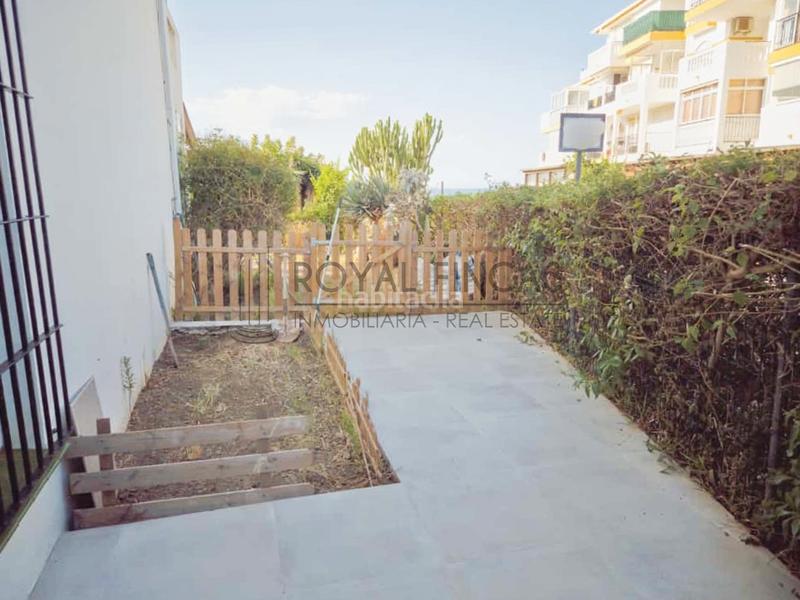 Foto 038751d9-61df-460e-971a-785aa4388f47. Piano terra con piscina in El Faro de Calaburra - Chaparral Mijas