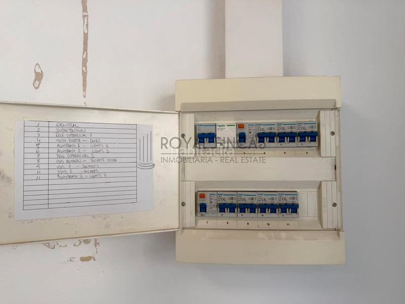 Foto 3787db81-f388-40b0-a6b7-25615f1e1c1d. Location local commercial dans Centro Benalmádena