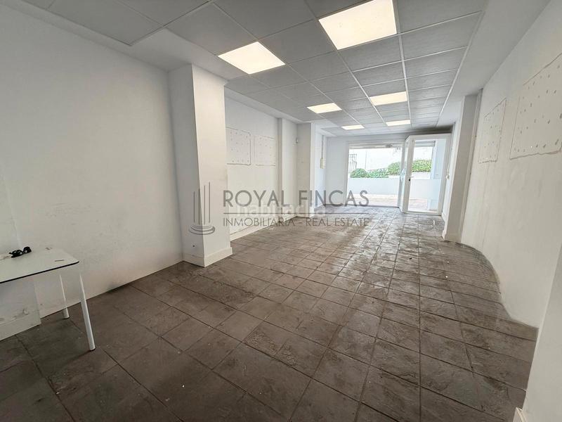 Foto c2f14ad9-8768-4926-b737-c3667dcdb594. Location local commercial dans Centro Benalmádena