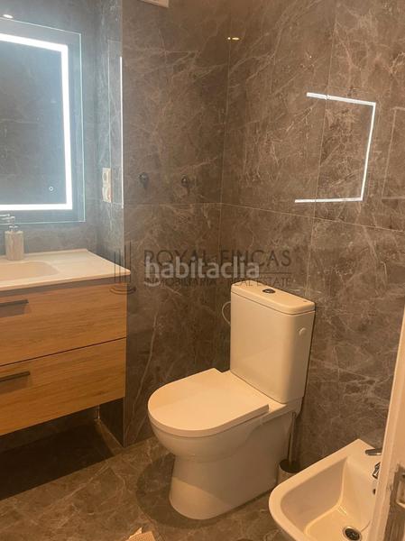 Foto c9831176-4bf4-47ab-b066-c11ff640b9c3. Appartamento con camino riscaldamento parcheggio piscina in Fuengirola