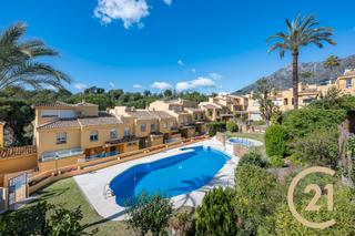 Casa aparellada a Calle santa ana 15d. Encantadora casa adosada en el centro de marbella – a pasos del