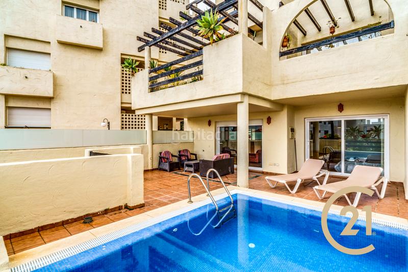 Foto 594d335a-b9ad-4bc6-8345-ee4c15383680. Piano terra in calle caserío 4 in Paraiso - Barronal Estepona