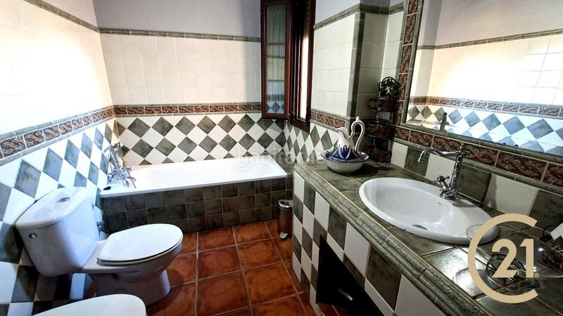 Foto 12c2776c-326e-467c-897a-434e1386461d. Maison dans urbanización los arroyos 2 dans Arriate