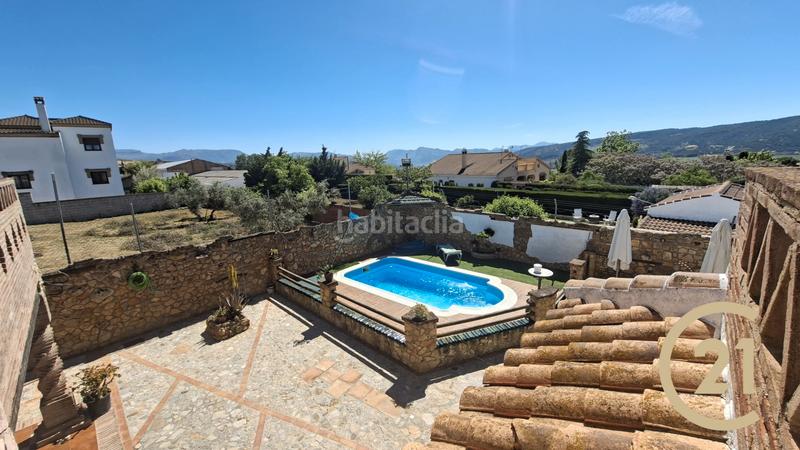 Foto d5583961-c970-43f4-b51b-6ddb9ad9c2eb. Maison dans urbanización los arroyos 2 dans Arriate