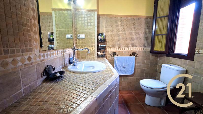 Foto db2e3bad-a1b7-4c1a-86dd-9d8cf692fd95. Maison dans urbanización los arroyos 2 dans Arriate