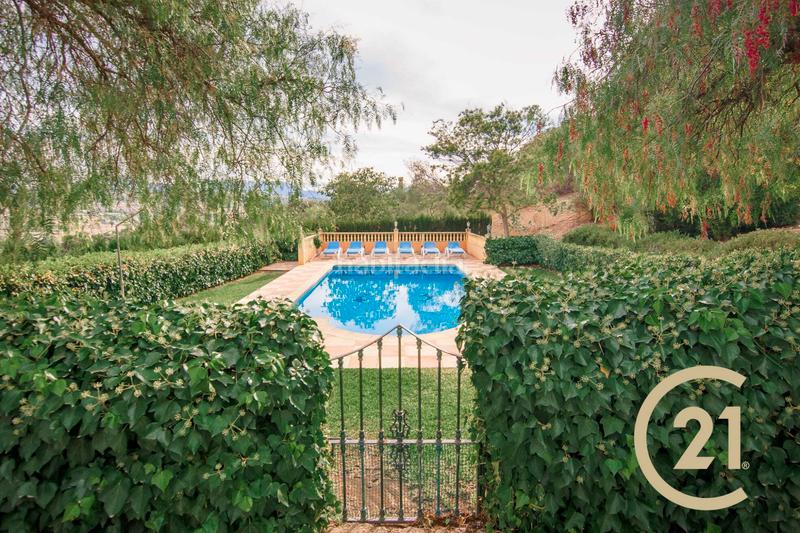 Foto f38ce536-c544-4afb-a98a-002b34e1a876. Chalet in lugar partido rural los frontones 87 in Ronda