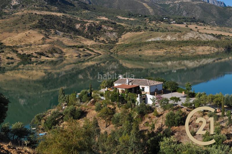 Foto 5f9ab016-d246-4dc7-9a68-b8b3601de79b. Chalet en calle veterin 10 finca rústica con piscina y vistas al pantano – lista para entrar a vivir en Gastor (El)