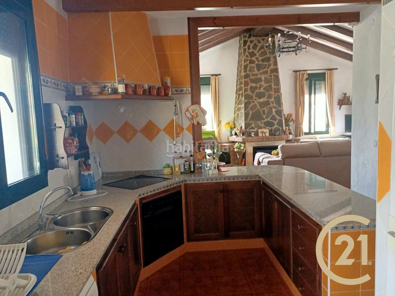 Foto 636b600d-f54f-4b8a-a404-dd34e3611ba3. Chalet en calle veterin 10 finca rústica con piscina y vistas al pantano – lista para entrar a vivir en Gastor (El)