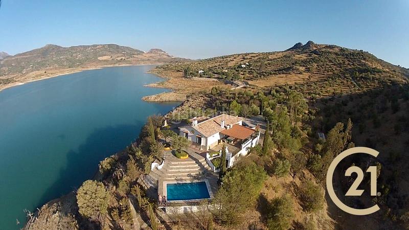 Foto 871d4edf-d684-4c1e-8c58-cd9db68087d2. Chalet en calle veterin 10 finca rústica con piscina y vistas al pantano – lista para entrar a vivir en Gastor (El)