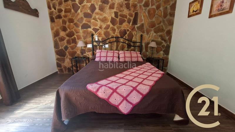 Foto dec7a555-7ac5-425c-8ff9-c391ed0e8885. Chalet dans urbanización los arroyos 20 dans Arriate