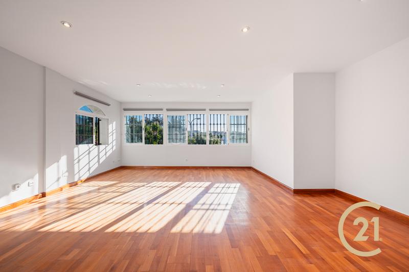 Foto 1079d43a-3f58-4076-8746-b44012ff0832. Maison jumelée dans calle comunidad san javier 28 dans Marbella