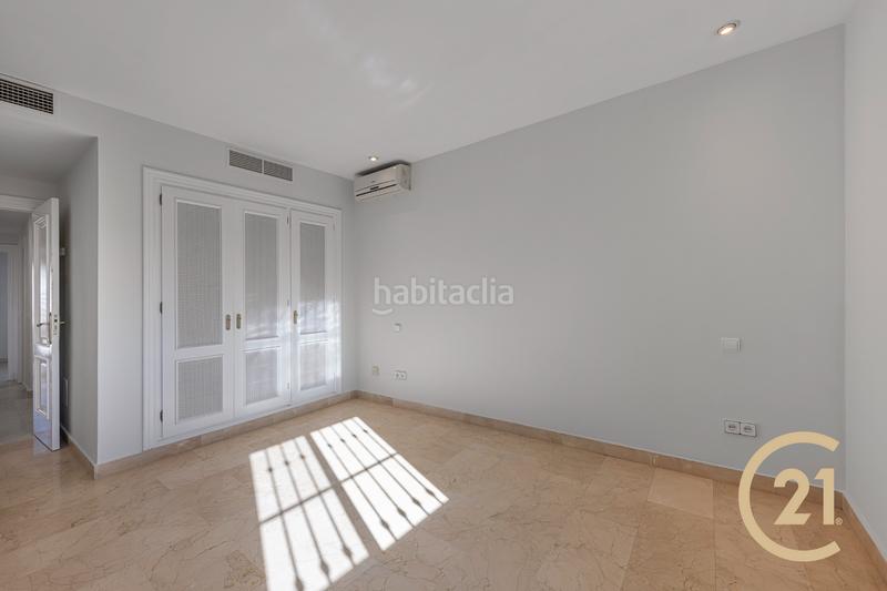Foto 67fa3741-a500-4d6a-819c-4a85a78b7f8b. Maison jumelée dans calle comunidad san javier 28 dans Marbella
