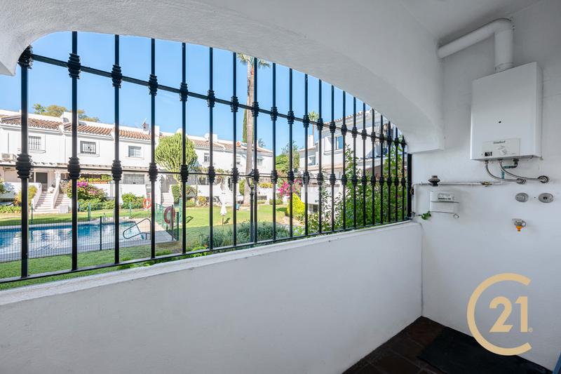 Foto bc2d60f7-c21c-4b97-9445-12038081ddcf. Maison jumelée dans calle comunidad san javier 28 dans Marbella