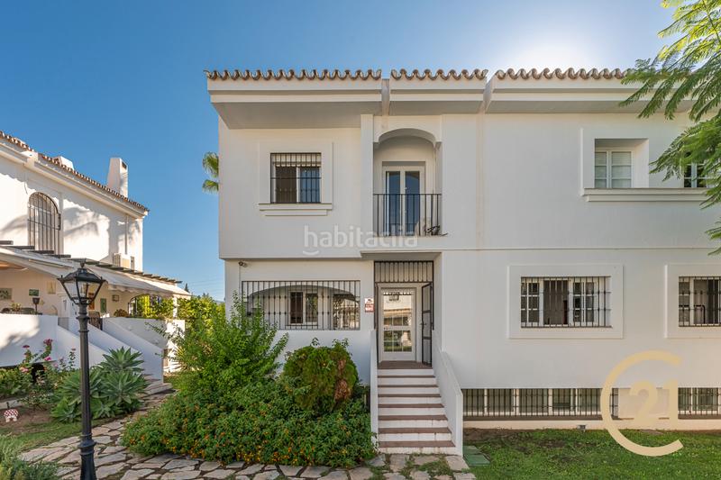 Foto eb5a22a7-29cc-4e8c-9ff9-56566c966a72. Maison jumelée dans calle comunidad san javier 28 dans Marbella