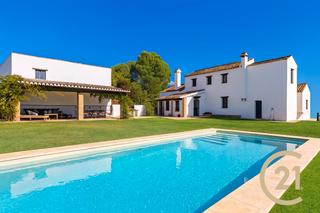 Chalet  Partida sanguijuela 6. Casa rural reformada con piscina, viñedo y vistas panorámicas –