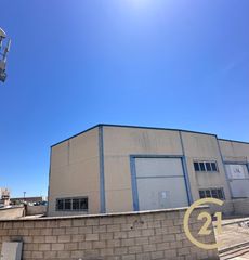 Nave industrial en Calle albañiles de benalup 23