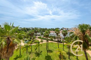 Gebäude  Calle caserío 4. Clínica - wellness resort en el campanario del paraíso