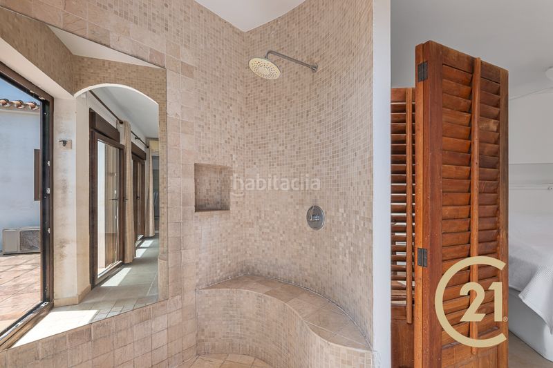 Foto 587ab074-bb03-4f4b-95ef-c22cf7627a1c. Casa amb xemeneia aparcament piscina a Torreguadiaro-San Diego Sotogrande