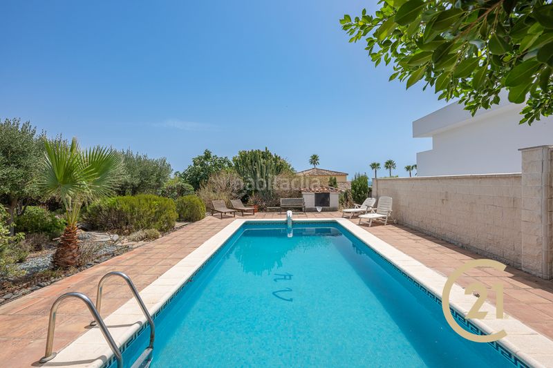 Foto 71f731c9-783c-4681-83d9-caf2af676aa6. Casa amb xemeneia aparcament piscina a Torreguadiaro-San Diego Sotogrande