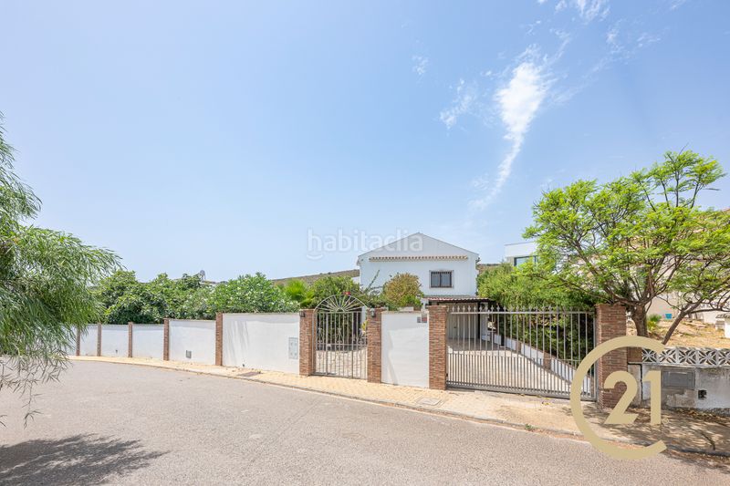 Foto ac29e119-4040-4e38-82a5-088120e08c11. Casa amb xemeneia aparcament piscina a Torreguadiaro-San Diego Sotogrande