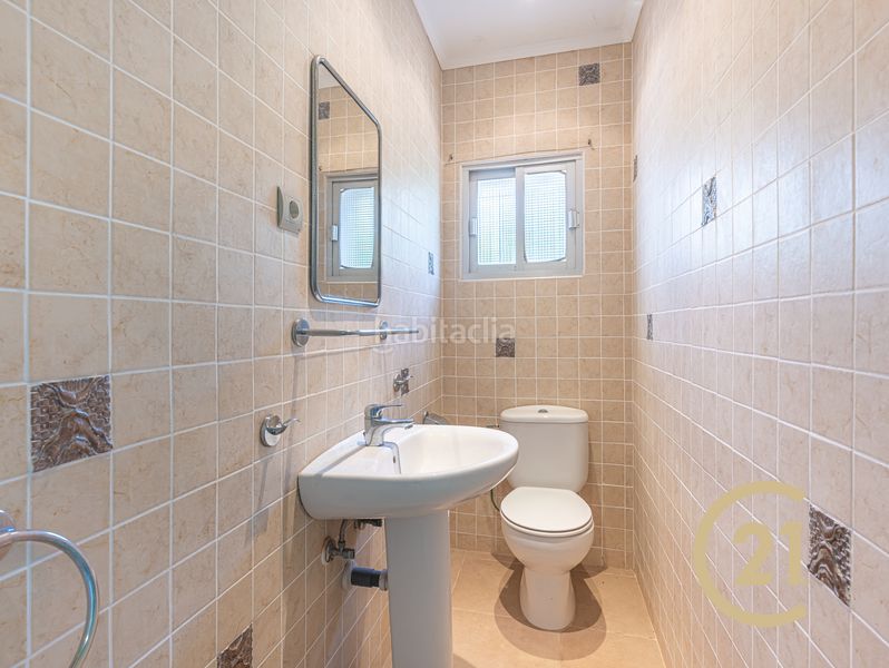 Foto d84f9680-a6fb-40c6-817f-265069d8c8c4. Casa amb xemeneia aparcament piscina a Torreguadiaro-San Diego Sotogrande