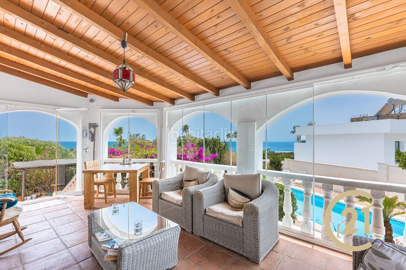 Foto fc4833c9-d388-4075-95b3-fc517008355a. Casa amb xemeneia aparcament piscina a Torreguadiaro-San Diego Sotogrande