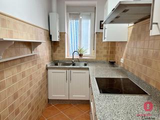 Appartement à Campo de la Verdad - Miraflores. Piso reformado en avenida de cádiz  instalación de ascensor en p